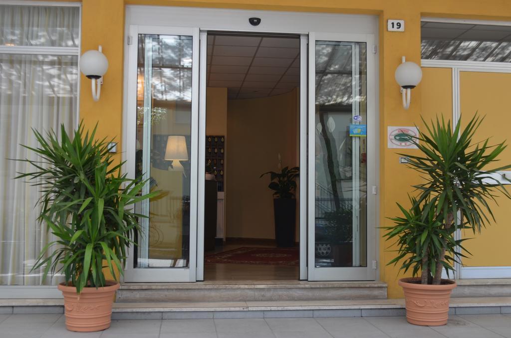 Capitol Hotel Pésaro