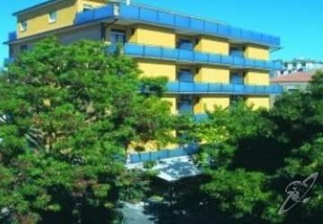 Hotel Capitol 2*