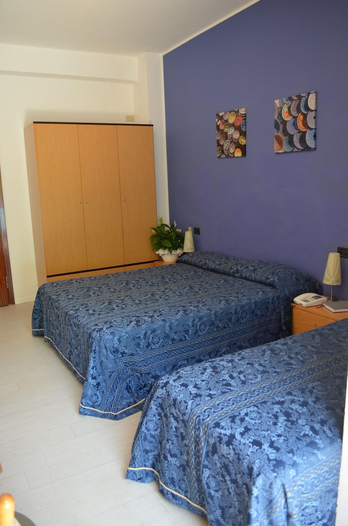 Capitol Hotel 2*
